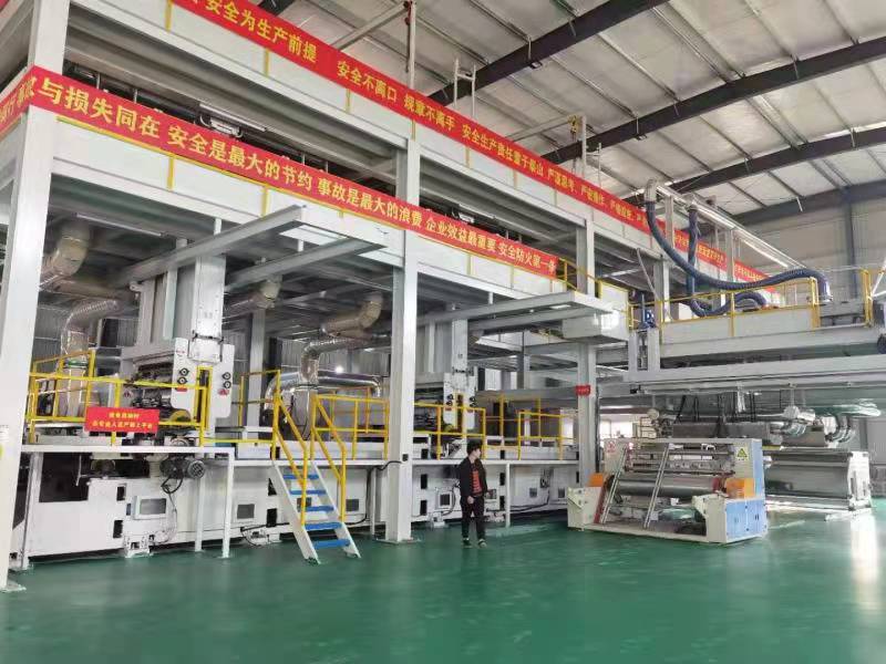 https://www.chinasupplier-maskmachine.com/25-years-1600mm-smms-spunmelt-nonwoven-fabric-making-machine-production-line-html/